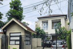 Rumah Elit Modern Tanpa Renovasi di Cipete Jakarta Selatan Rumah Elit Modern Tanpa Renovasi di Cipete Jakarta Selatan