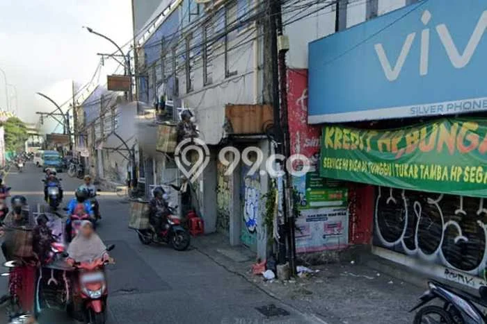 Ruko Disewakan di Kawasan Ramai Ciputat, Tangerang Selatan Ruko Disewakan di Kawasan Ramai Ciputat, Tangerang Selatan