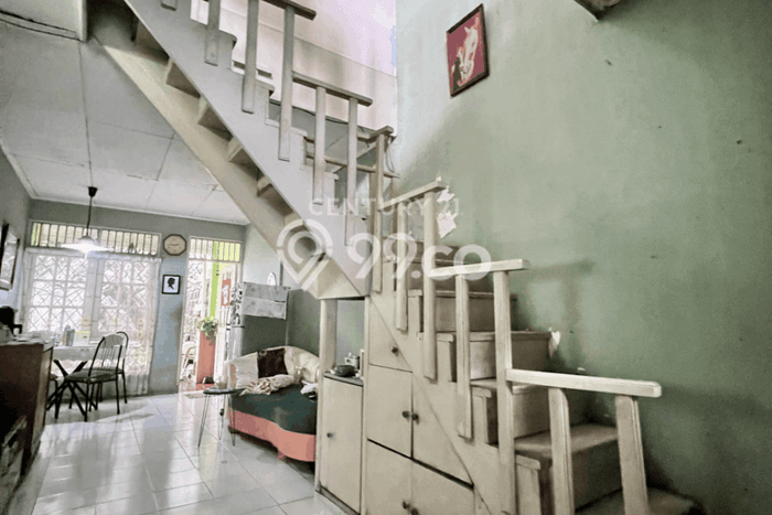 Rumah Luas Asri 3 KT Siap Huni di Bintaro Tangerang Selatan Rumah Luas Asri 3 KT Siap Huni di Bintaro Tangerang Selatan