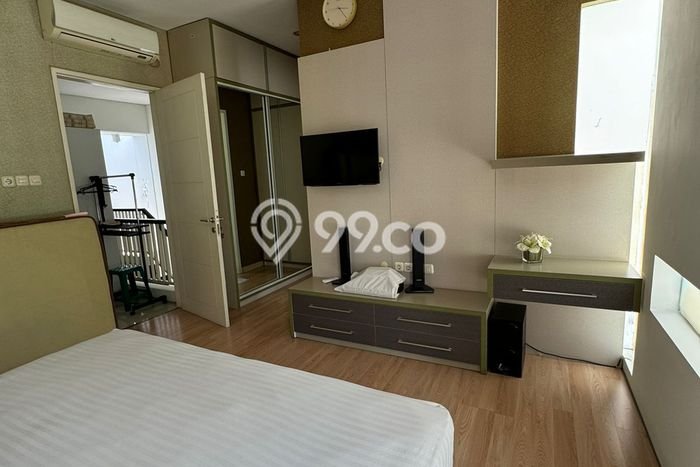 Dijual Rumah Mewah Exclusive di Wiyung, Surabaya Dijual Rumah Mewah Exclusive di Wiyung, Surabaya
