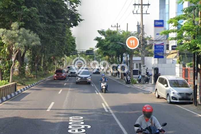 Komersial Dijual di Surabaya LT 1013m2 & LB 650m2 Lokasi Terbaik! Komersial Dijual di Surabaya LT 1013m2 & LB 650m2 Lokasi Terbaik!