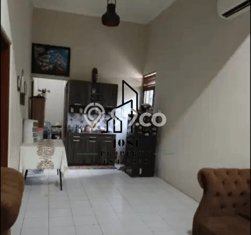 PREMIUM CHOICE! Rumah kawasan Laweyan, 1 KM, Lingkungan Asri, LT 340m² Bangunan 80m² PREMIUM CHOICE! Rumah kawasan Laweyan, 1 KM, Lingkungan Asri, LT 340m² Bangunan 80m²