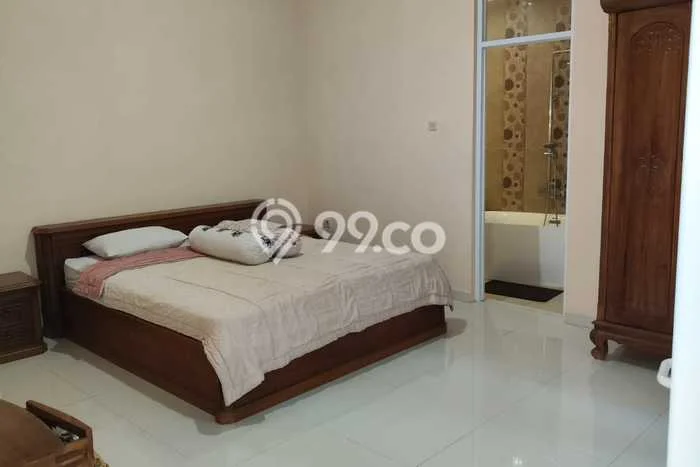 Rumah Disewakan Surakarta LT 166m2 LB 250m2 Area Solo Baru Rumah Disewakan Surakarta LT 166m2 LB 250m2 Area Solo Baru