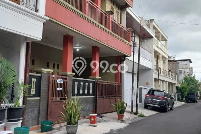 Rumah Cantik Siap Pakai Di Laweyan Luas 180m2 Aman Rumah Cantik Siap Pakai Di Laweyan Luas 180m2 Aman