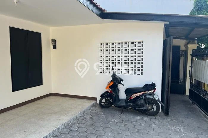 Hot Offer Hunian Mewah Ideal dan Luas di Laweyan, Surakarta Hot Offer Hunian Mewah Ideal dan Luas di Laweyan, Surakarta