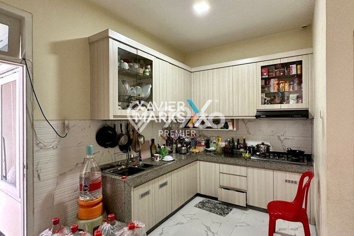 For Sale! Luxury House LT 316m2 Desain Elegan di Malang Kota For Sale! Luxury House LT 316m2 Desain Elegan di Malang Kota