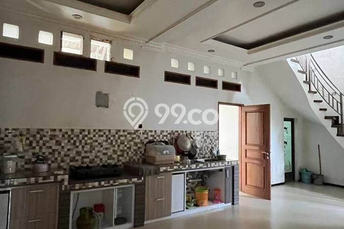 Siap Huni Hunian Elit 8 Kamar di Batu Dekat ke Mana Saja Siap Huni Hunian Elit 8 Kamar di Batu Dekat ke Mana Saja