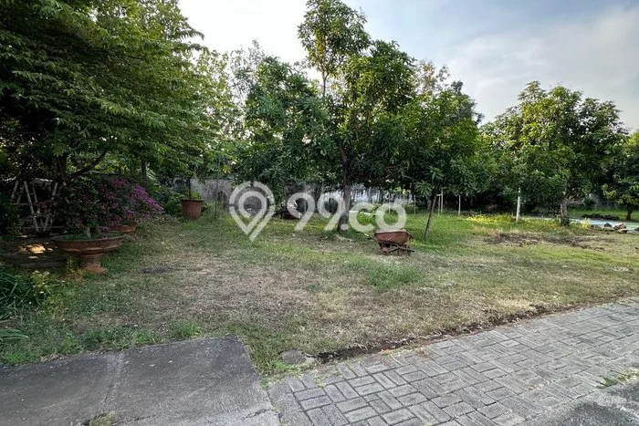 Dijual! Komersial di Probolinggo Probolinggo LT 9750m2 / LB 648m2 Kawasan Strategis Dijual! Komersial di Probolinggo Probolinggo LT 9750m2 / LB 648m2 Kawasan Strategis
