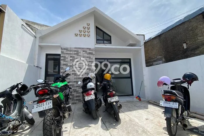 Dijual Rumah Strategis Bagus Punya 2 KT di Antapani Bandung SHM Dijual Rumah Strategis Bagus Punya 2 KT di Antapani Bandung SHM