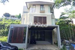 Lokasi strategis! Rumah siap pakai disewakan di Banyumanik LB 400m2 Lokasi strategis! Rumah siap pakai disewakan di Banyumanik LB 400m2