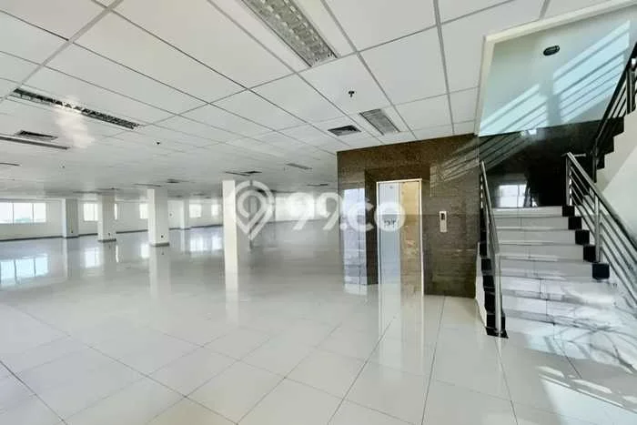 Disewakan Kantor di Kawasan Ramai Mampang Luas 8800m2 Disewakan Kantor di Kawasan Ramai Mampang Luas 8800m2