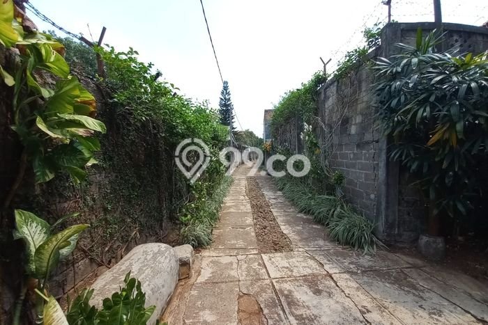 Rumah Eksklusif Siap Huni LT 1955m2 di Ciputat Timur, Tangerang Selatan Rumah Eksklusif Siap Huni LT 1955m2 di Ciputat Timur, Tangerang Selatan