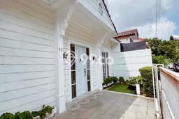 Dijual Cepat Rumah Favorit Siap Huni LB 80m2 di Cinere, Depok Dijual Cepat Rumah Favorit Siap Huni LB 80m2 di Cinere, Depok