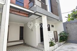 For Sale Rumah 3 Kamar Lokasi Strategis Nyaman dan Strategis di Pancoran Mas For Sale Rumah 3 Kamar Lokasi Strategis Nyaman dan Strategis di Pancoran Mas