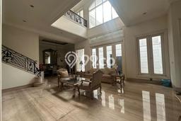 Siap Huni Rumah Mewah 4 Kamar di Kelapa Gading Dekat ke Mana Pun Siap Huni Rumah Mewah 4 Kamar di Kelapa Gading Dekat ke Mana Pun