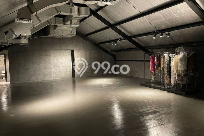 Ruko untuk Disewa di Pusat Jakarta Selatan Luas Bangunan 950m2 Ruko untuk Disewa di Pusat Jakarta Selatan Luas Bangunan 950m2