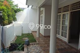 For Sale Hunian Rumah Terawat 2 KT di Sektor 9-Bintaro, Tangerang Selatan For Sale Hunian Rumah Terawat 2 KT di Sektor 9-Bintaro, Tangerang Selatan