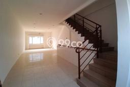 LOKASI PREMIUM! Ruko di Veteran, Luas 180m², Area Niaga LOKASI PREMIUM! Ruko di Veteran, Luas 180m², Area Niaga