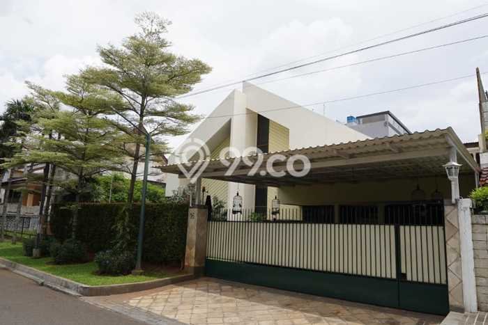 Rumah Luxury Modern Tanpa Renovasi di Pondok Indah Jakarta Selatan Rumah Luxury Modern Tanpa Renovasi di Pondok Indah Jakarta Selatan