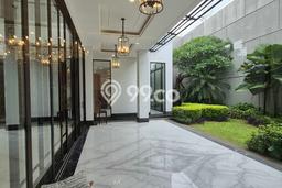 Rumah Elit Modern Tanpa Renovasi di Pondok Indah Jakarta Selatan Rumah Elit Modern Tanpa Renovasi di Pondok Indah Jakarta Selatan