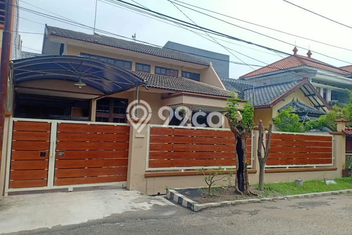 Rumah Luxury Modern Tanpa Renovasi di Panjang Jiwo Surabaya Rumah Luxury Modern Tanpa Renovasi di Panjang Jiwo Surabaya