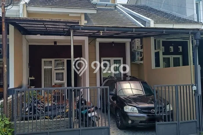 Rumah Modern Minimalis 4 Kamar Bisa Langsung Pindah di Banyumanik Rumah Modern Minimalis 4 Kamar Bisa Langsung Pindah di Banyumanik