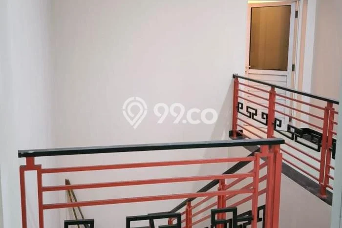 Disewakan Ruko Strategis di Duren Sawit, Luas 236m², Jalan Utama Disewakan Ruko Strategis di Duren Sawit, Luas 236m², Jalan Utama