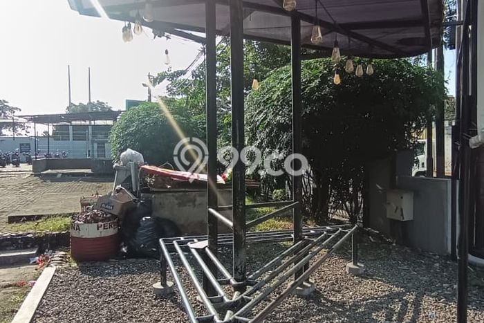 Ruko Disewa di Bekasi dengan LB 180m2 Area Komersial Ramai Ruko Disewa di Bekasi dengan LB 180m2 Area Komersial Ramai