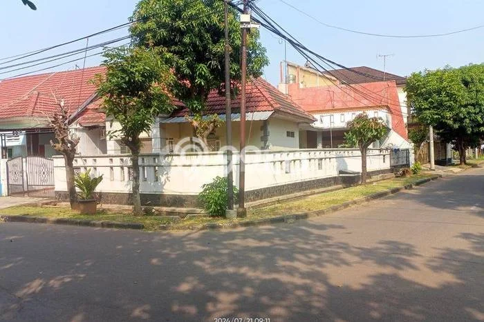Dijual Hunian Rumah Terawat 4 Kamar di Bekasi, Bekasi Dijual Hunian Rumah Terawat 4 Kamar di Bekasi, Bekasi