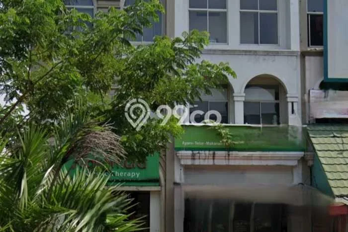 Ruko Disewa di Bekasi dengan LB 170m2 Area Komersial Ramai Ruko Disewa di Bekasi dengan LB 170m2 Area Komersial Ramai