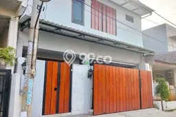 Jual Rumah Luas Elegan Dengan View Eksklusif di Jatikramat, Bekasi Jual Rumah Luas Elegan Dengan View Eksklusif di Jatikramat, Bekasi
