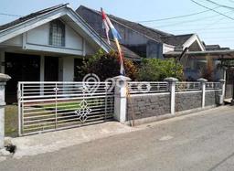 Rumah Strategis Minimalis Lb 220m2 di Margacinta, Bandung Rumah Strategis Minimalis Lb 220m2 di Margacinta, Bandung