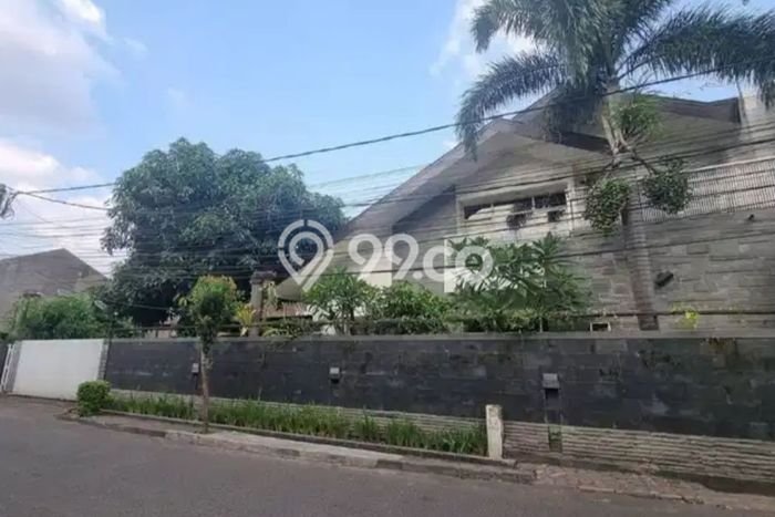 For Sale! Luxury House LT 524m2 Desain Elegan di BKR For Sale! Luxury House LT 524m2 Desain Elegan di BKR