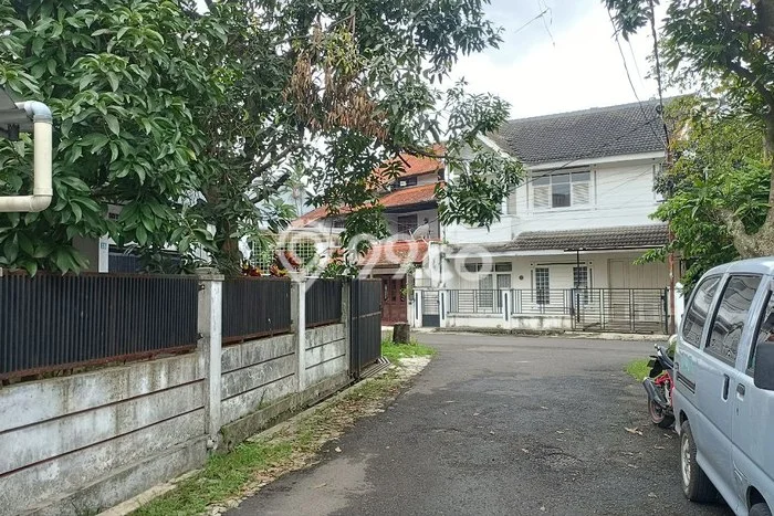 Rumah Modern 2 Kamar LT 215m2 di Turangga Rumah Modern 2 Kamar LT 215m2 di Turangga