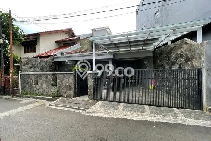 Rumah Luas Asri 4 KT Siap Huni di BKR Bandung Rumah Luas Asri 4 KT Siap Huni di BKR Bandung