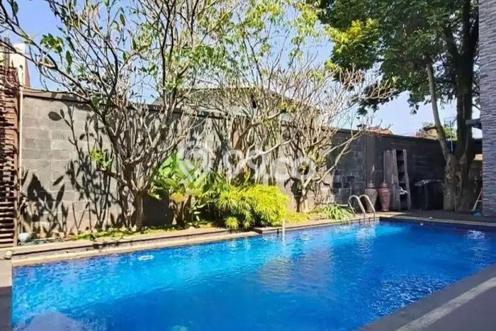 Rumah kawasan Cijagra, Bandung, LT 411m2m² LB 480m2m² Rumah kawasan Cijagra, Bandung, LT 411m2m² LB 480m2m²