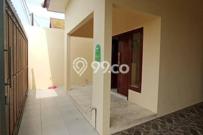 Hunian Cantik Modern Lb 130m2 di Blimbing, Malang Hunian Cantik Modern Lb 130m2 di Blimbing, Malang