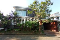 Rumah Mewah LB 625m2 Siap Huni Desain Elegan di Soekarno Hatta, Malang Rumah Mewah LB 625m2 Siap Huni Desain Elegan di Soekarno Hatta, Malang