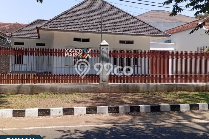 Disewakan Hunian Konsep Modern di Klojen Malang dengan 7 KT Disewakan Hunian Konsep Modern di Klojen Malang dengan 7 KT