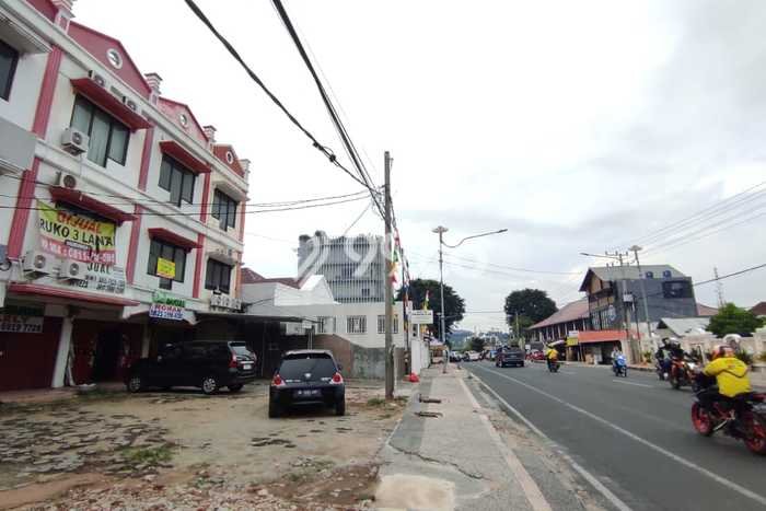 Ruko Dijual di Bandar Lampung LT 98m2 & LB 200m2 Lokasi Terbaik! Ruko Dijual di Bandar Lampung LT 98m2 & LB 200m2 Lokasi Terbaik!