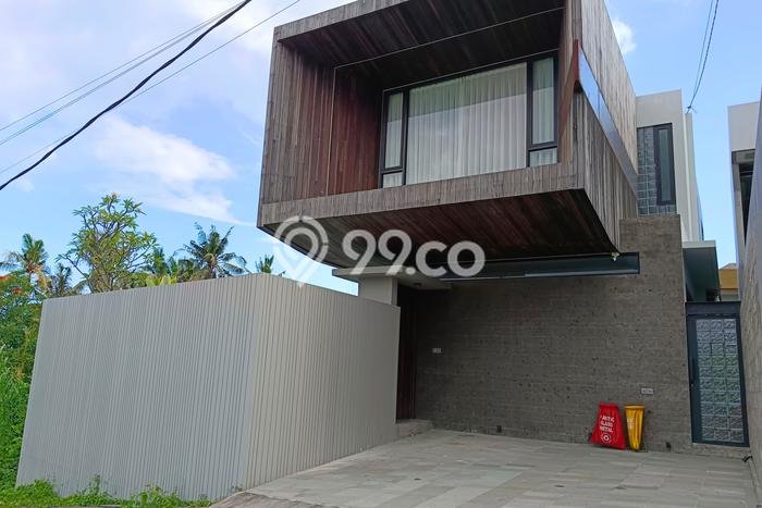 Vila Potensial Kawasan , Luas 250m2m², Akses mudah Badung, Badung Vila Potensial Kawasan , Luas 250m2m², Akses mudah Badung, Badung