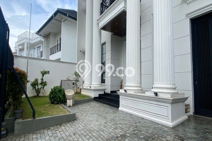 Rumah Elit Modern Tanpa Renovasi di Sentul City Bogor Rumah Elit Modern Tanpa Renovasi di Sentul City Bogor
