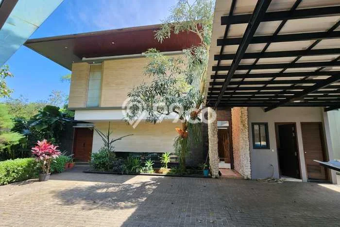 Rumah Luxury Modern Tanpa Renovasi di Sentul City Bogor Rumah Luxury Modern Tanpa Renovasi di Sentul City Bogor