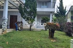 For Sale Hunian Rumah Nyaman 4 KT di Sentul City, Bogor For Sale Hunian Rumah Nyaman 4 KT di Sentul City, Bogor