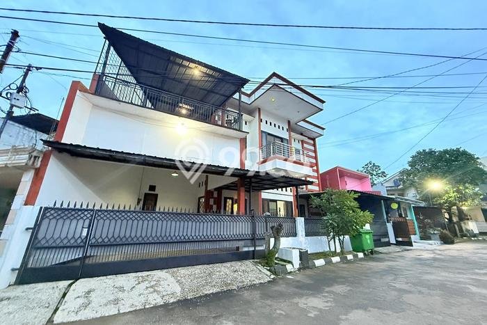 Dijual Cepat Rumah Favorit Siap Huni LB 350m2 di Cibinong, Bogor Dijual Cepat Rumah Favorit Siap Huni LB 350m2 di Cibinong, Bogor