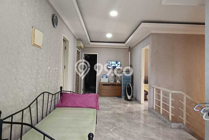 Jual Rumah Mewah Megah Dengan View Cantik di Gading Serpong, Tangerang Jual Rumah Mewah Megah Dengan View Cantik di Gading Serpong, Tangerang