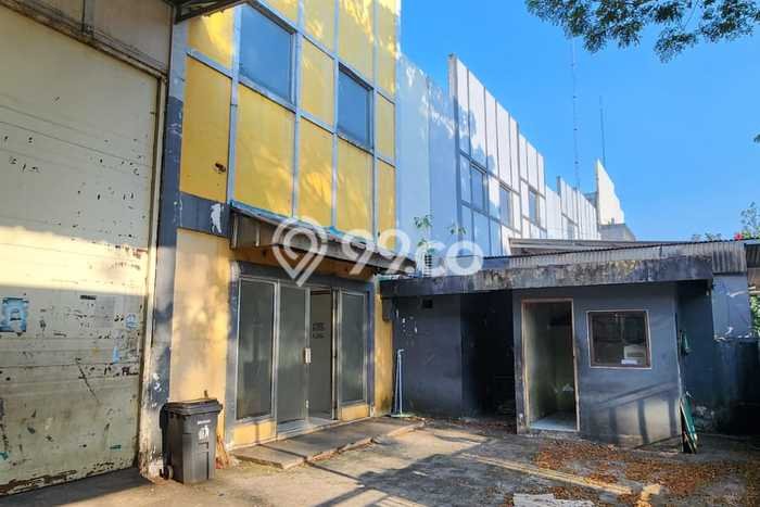 Gudang Area Niaga di BSD, Luas 564m², Siap Operasi Gudang Area Niaga di BSD, Luas 564m², Siap Operasi