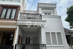 Dijual Rumah Strategis Bagus Punya 3 KT di BSD Tangerang Selatan SHM Dijual Rumah Strategis Bagus Punya 3 KT di BSD Tangerang Selatan SHM