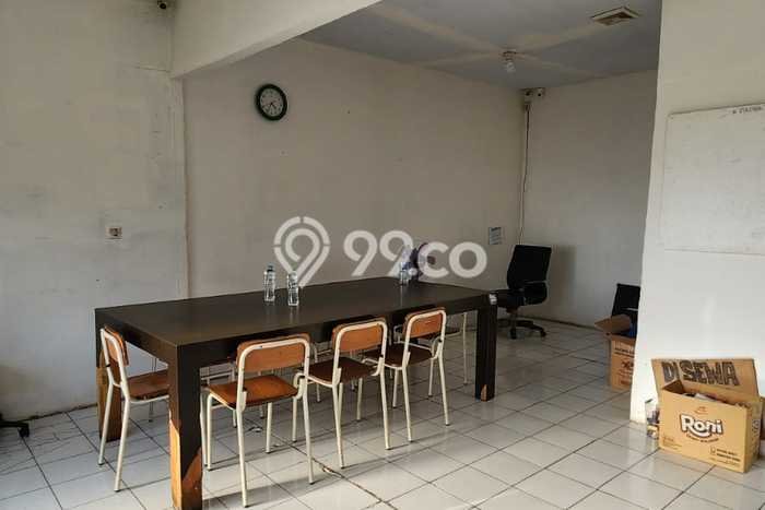 Gudang Area Niaga di BSD, Luas 564m², Siap Operasi Gudang Area Niaga di BSD, Luas 564m², Siap Operasi