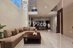 Ready to Use! Luxury House LT 240m2 Desain Elegan di Alam Sutera Ready to Use! Luxury House LT 240m2 Desain Elegan di Alam Sutera
